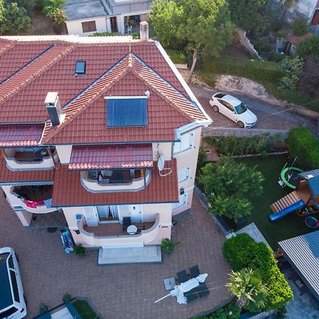 Apartmani Andiks Драмал Екстериор снимка