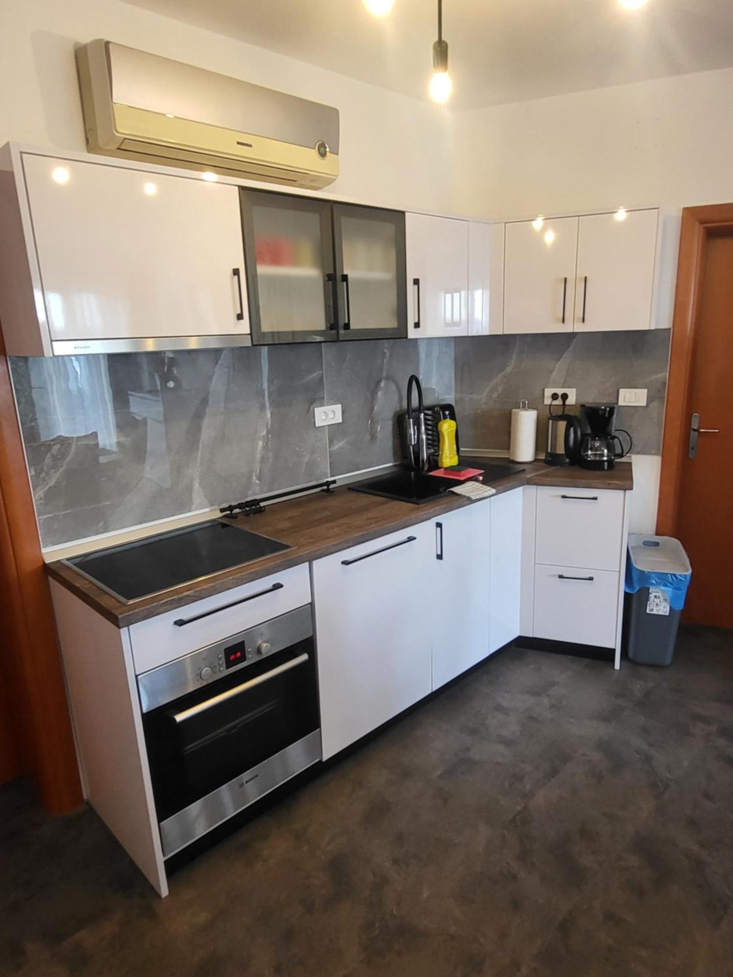 Apartmani Andiks Драмал Екстериор снимка